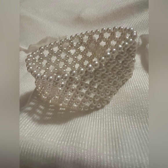 Jewelry - Elegant Pearl Beaded Stretch Bracelet EUC